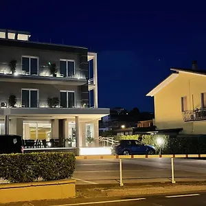 3* Otel Paradiso